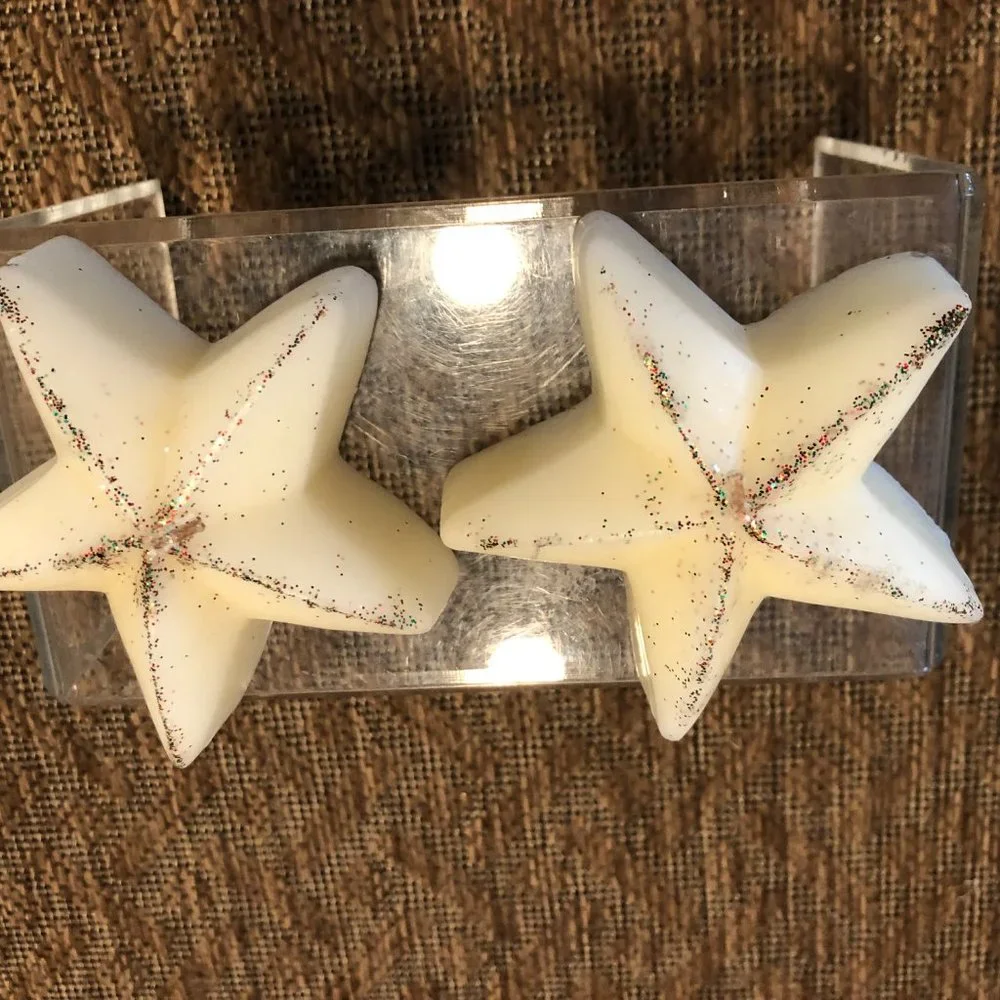 Pier 1 Star Glitter Floating Wax Paraffin Candles White Ivory New NWT 4 in Lot 2